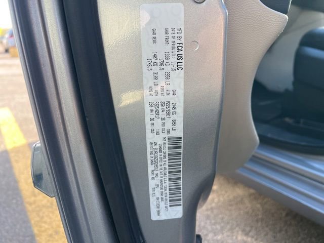 Used 2016 Chrysler Town & Country Touring FWD image 22