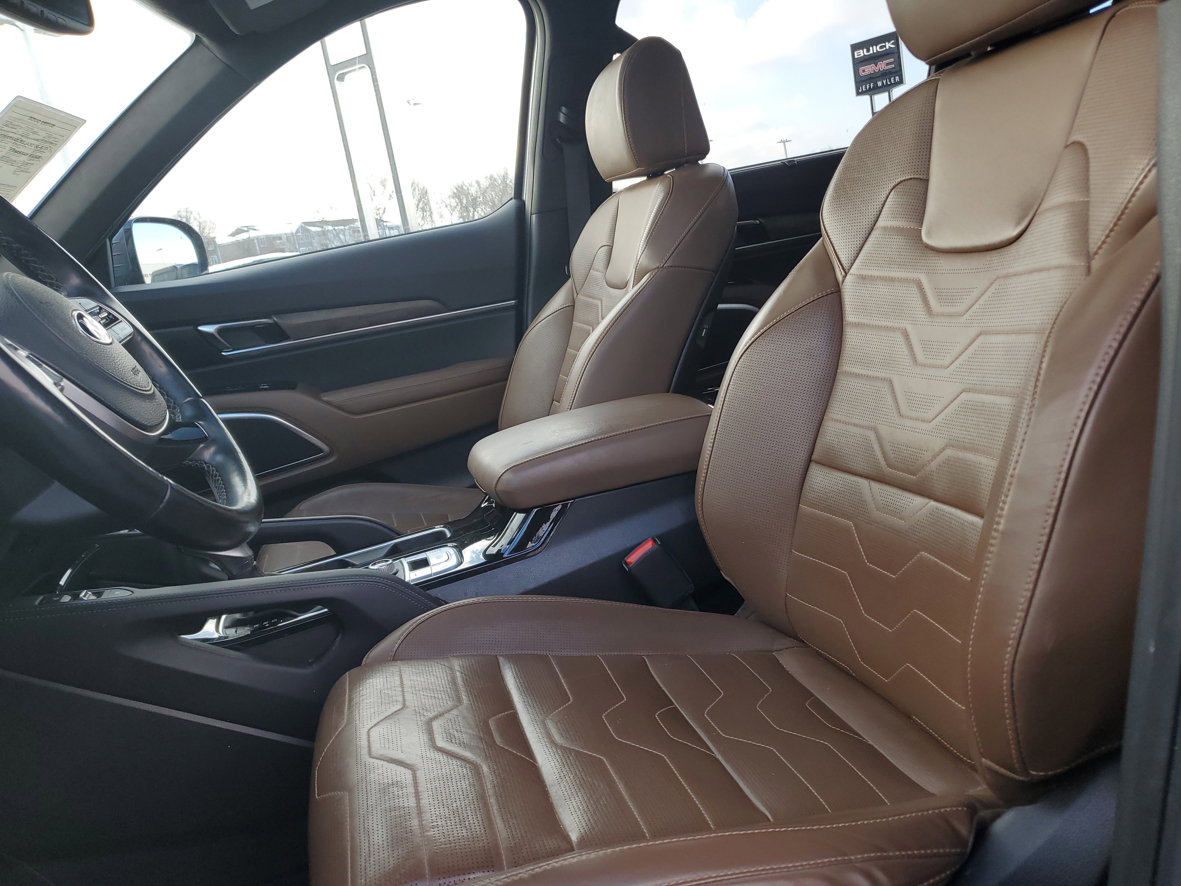 Used 2021 Kia Telluride SX w/ SX Prestige Package image 30