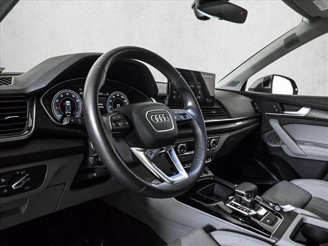 Used 2023 Audi Q5 2.0T Premium Plus w/ Premium Plus Package AWD/4WD image 10