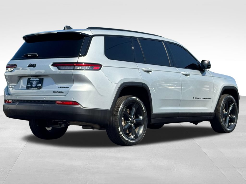 Used 2024 Jeep Grand Cherokee L Limited w/ Black Appearance Package AWD/4WD image 7