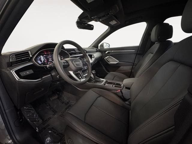 Certified 2025 Audi Q3 2.0T Premium w/ Convenience Package AWD/4WD image 9