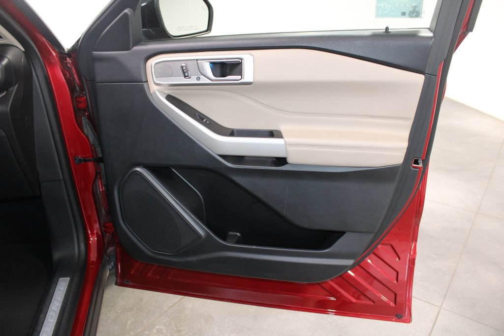 Used 2024 Ford Explorer Limited image 33