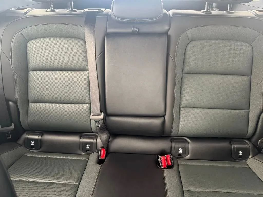 New 2026 GMC Terrain AT4 AWD/4WD image 17