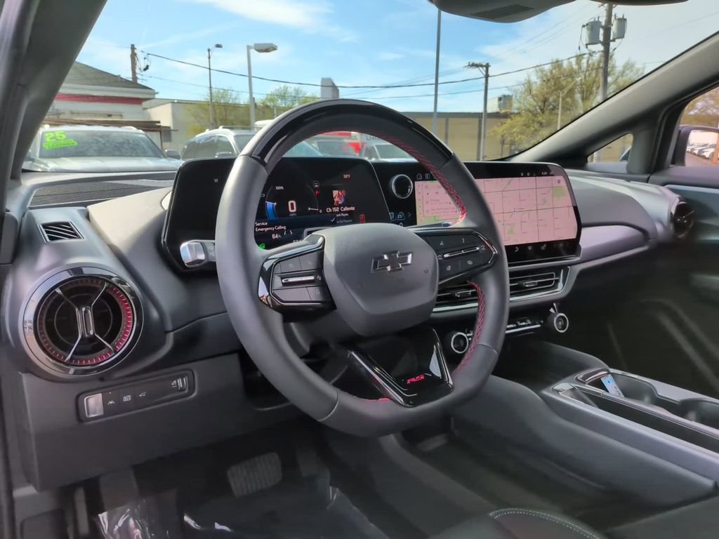 Used 2024 Chevrolet Equinox EV RS FWD image 31