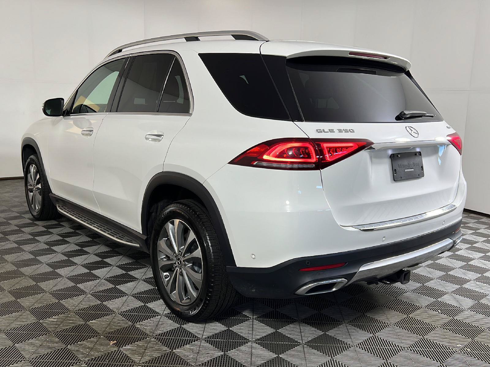 Used 2020 Mercedes-Benz GLE 350 4MATIC image 2