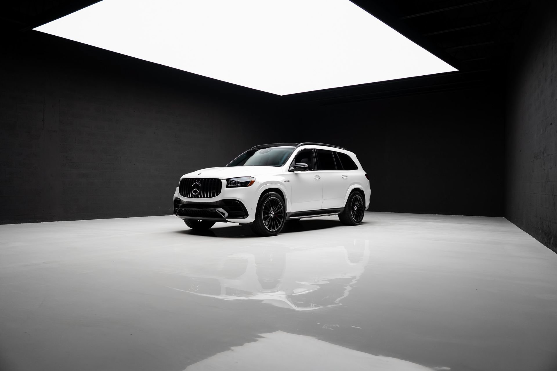 Used 2024 Mercedes-Benz GLS 63 AMG 4MATIC w/ AMG Night Package image 94