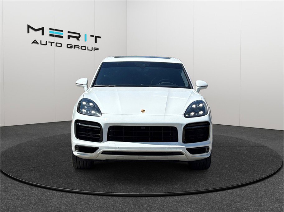 Used 2021 Porsche Cayenne GTS w/ Premium Package image 3