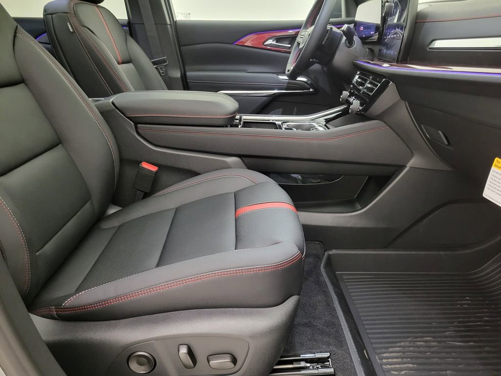 New 2026 Chevrolet Traverse RS w/ LPO, Floor Liner Package image 18