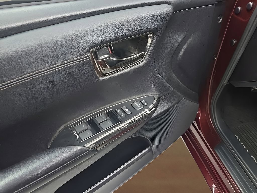 Used 2017 Toyota Avalon XLE Plus image 10