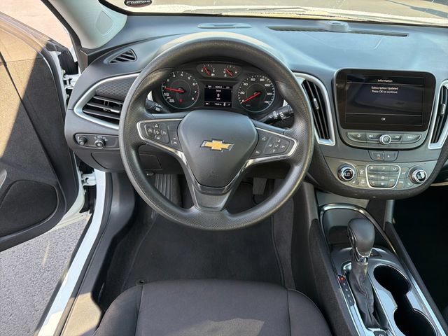 Used 2024 Chevrolet Malibu LT FWD image 13