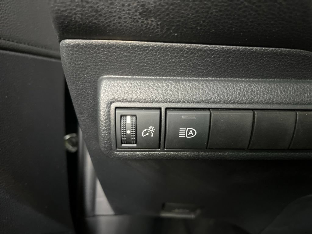 Used 2020 Toyota Corolla SE FWD image 13