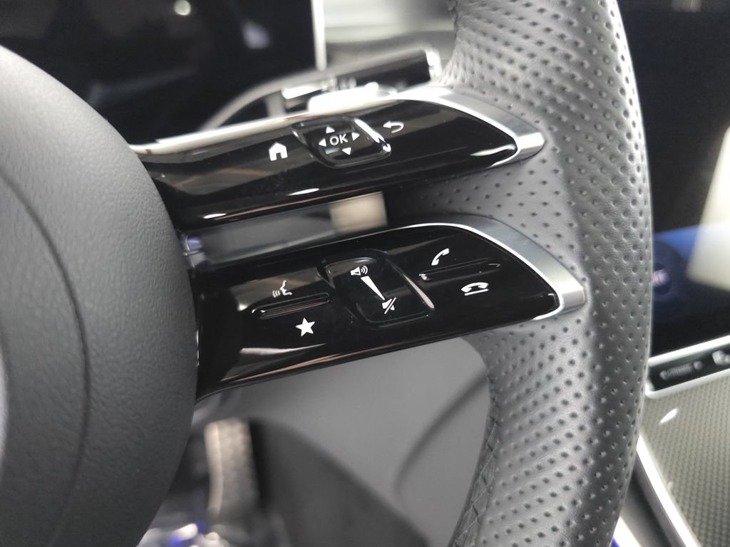 Certified 2026 Mercedes-Benz GLC 300 4MATIC image 13