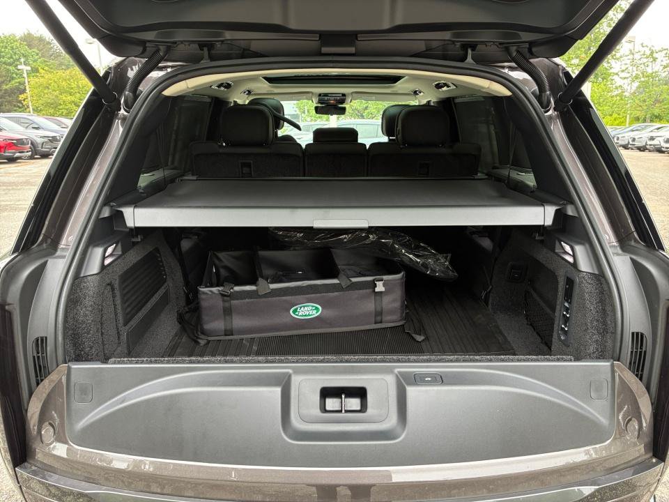 New 2026 Land Rover Range Rover Long Wheelbase SE AWD/4WD image 15