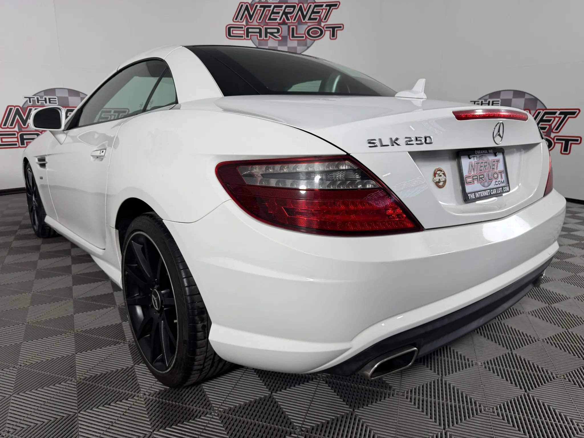 Used 2015 Mercedes-Benz SLK 250 image 30