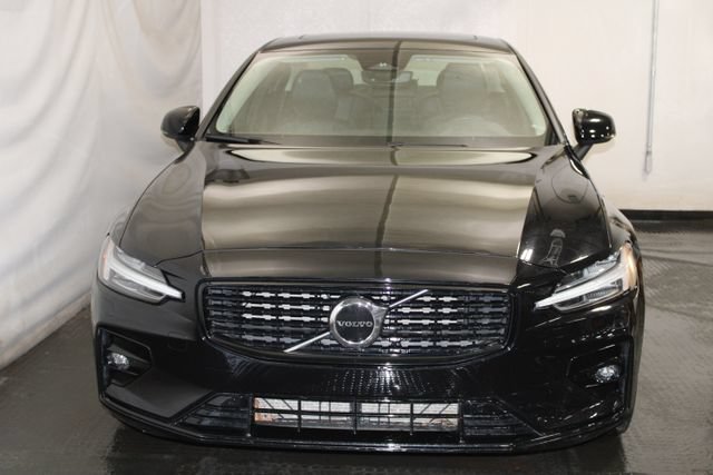 Used 2024 Volvo S60 B5 Core AWD/4WD image 3