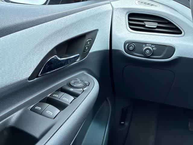Used 2020 Chevrolet Bolt LT FWD image 38
