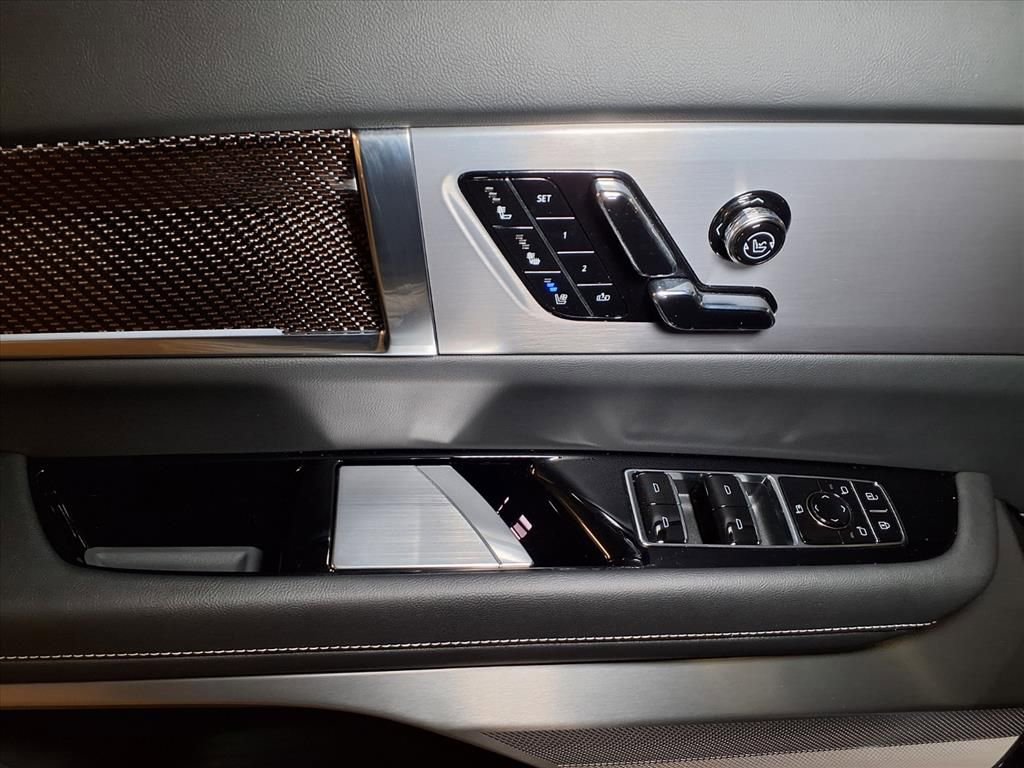 Used 2026 Cadillac Vistiq Sport image 15