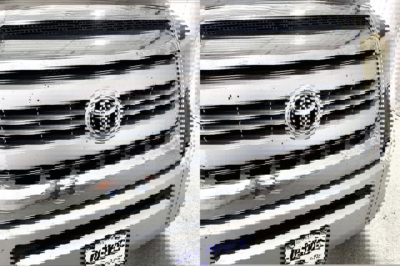 Used 2014 Toyota Tundra 1794 Edition image 7