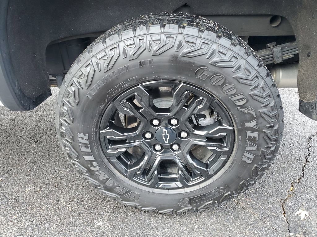 Used 2022 Chevrolet Silverado 1500 ZR2 image 32