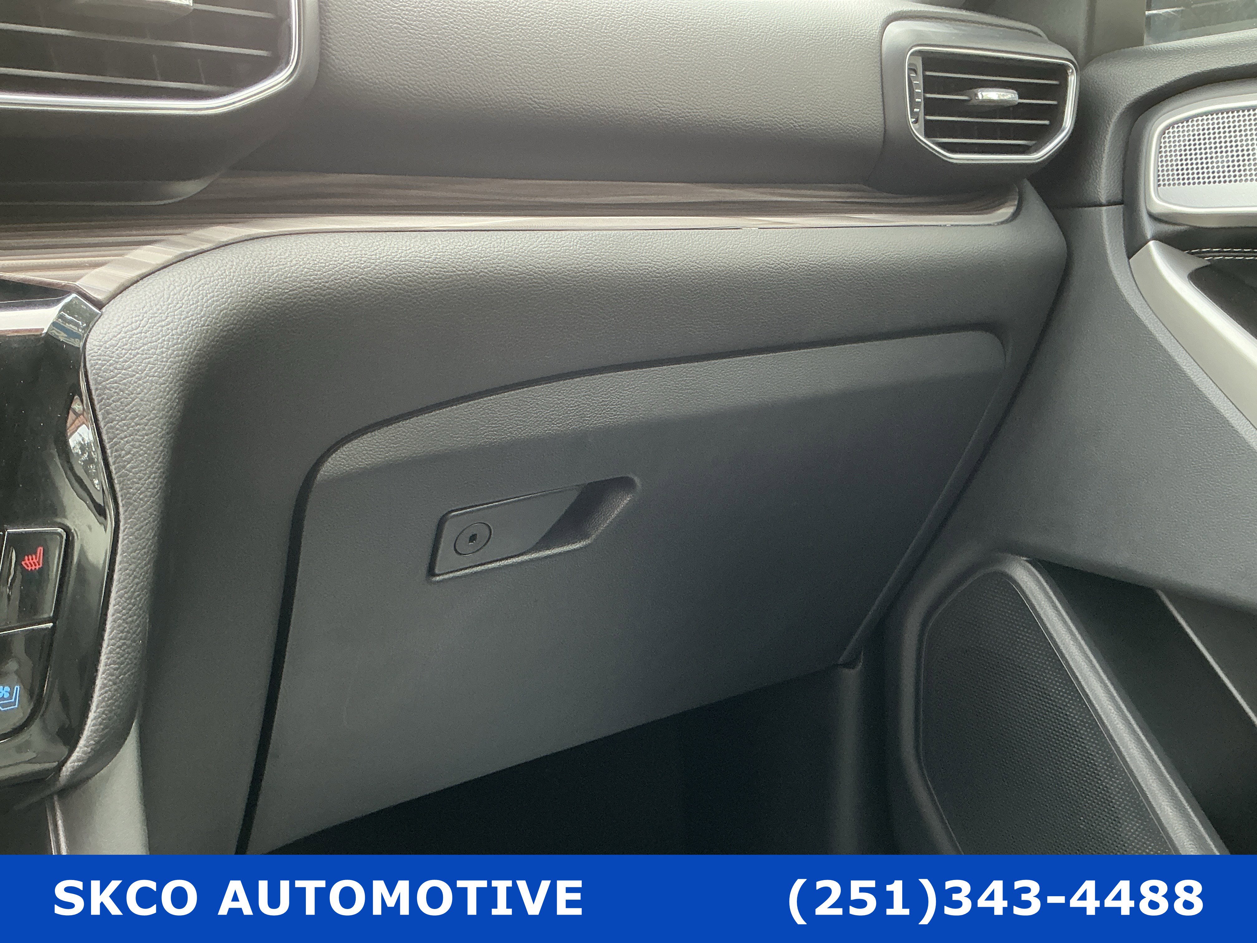 Used 2022 Ford Explorer Limited image 24