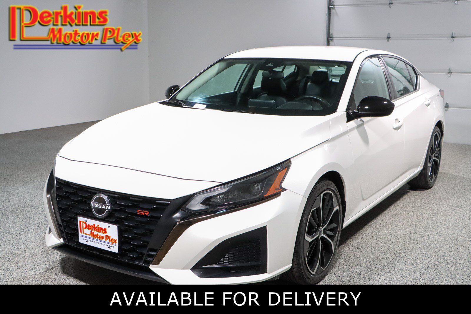 Used 2024 Nissan Altima 2.5 SR FWD image 1