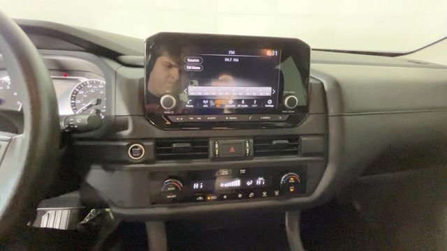 Used 2024 Nissan Pathfinder S AWD/4WD image 33