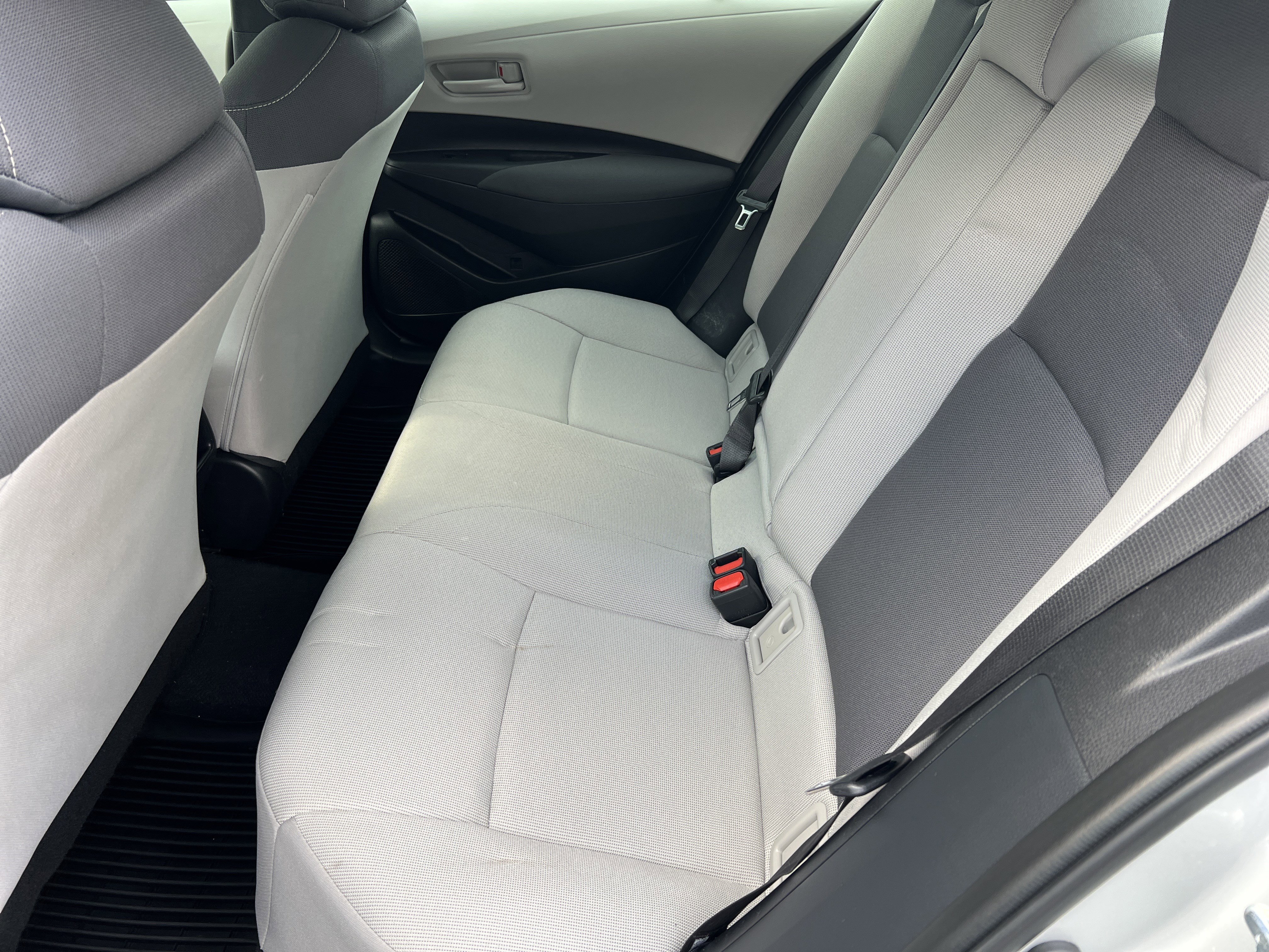 Certified 2022 Toyota Corolla LE image 30