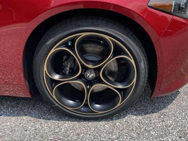 New 2025 Alfa Romeo Giulia AWD w/ Driving Assist Package image 12