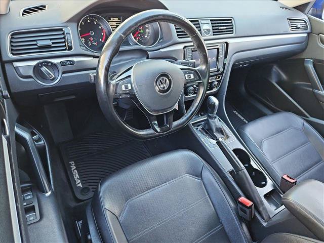 Used 2017 Volkswagen Passat 1.8T R-Line FWD image 10