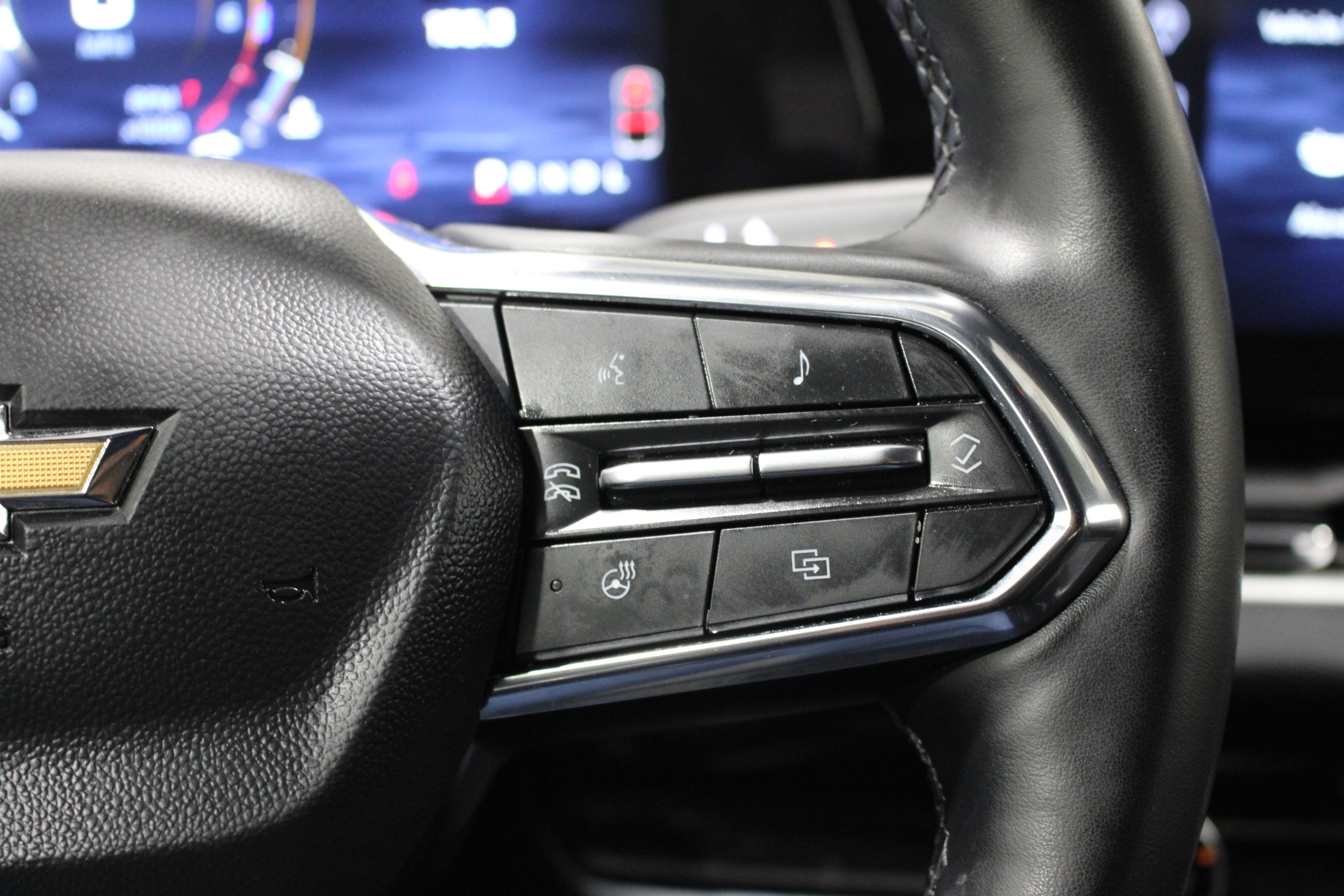 Used 2025 Chevrolet Equinox LT FWD image 12