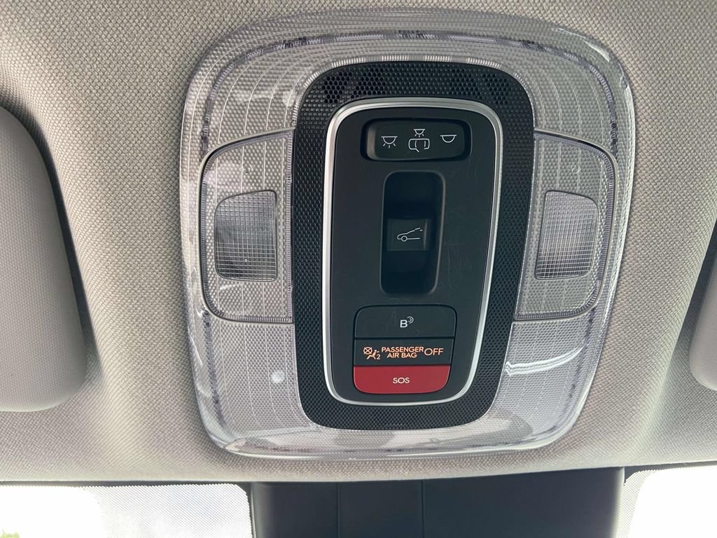 Used 2025 Hyundai Elantra Limited FWD image 22