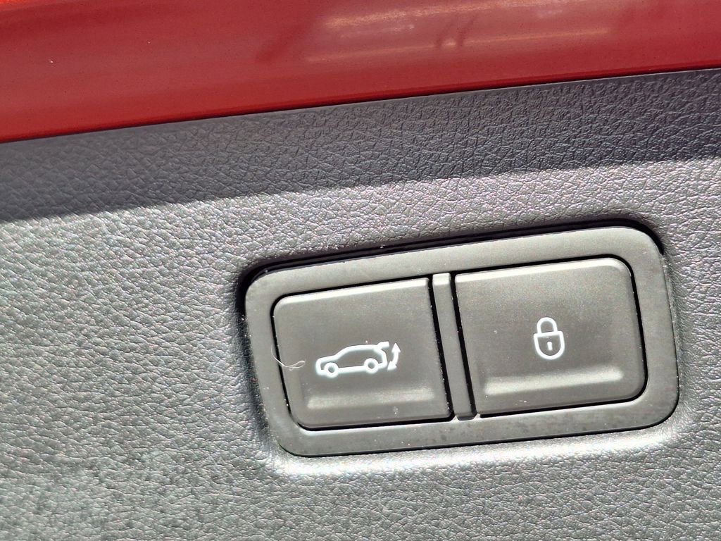 Used 2024 Genesis GV70 2.5T Sport Prestige w/ Sport Prestige Package image 32