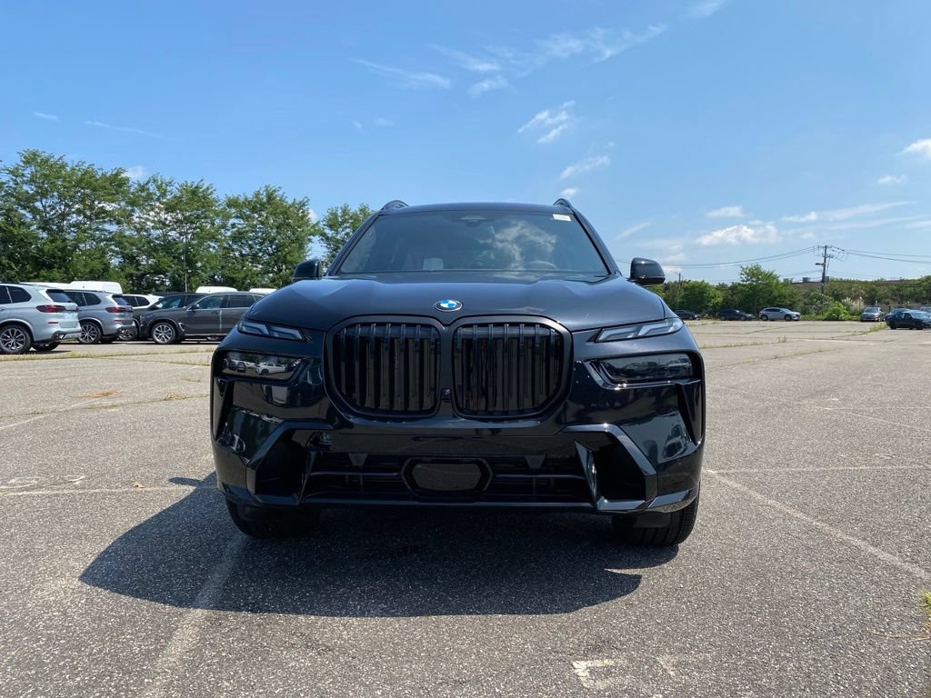 New 2027 BMW X7 xDrive40i w/ M Sport Package AWD/4WD image 2