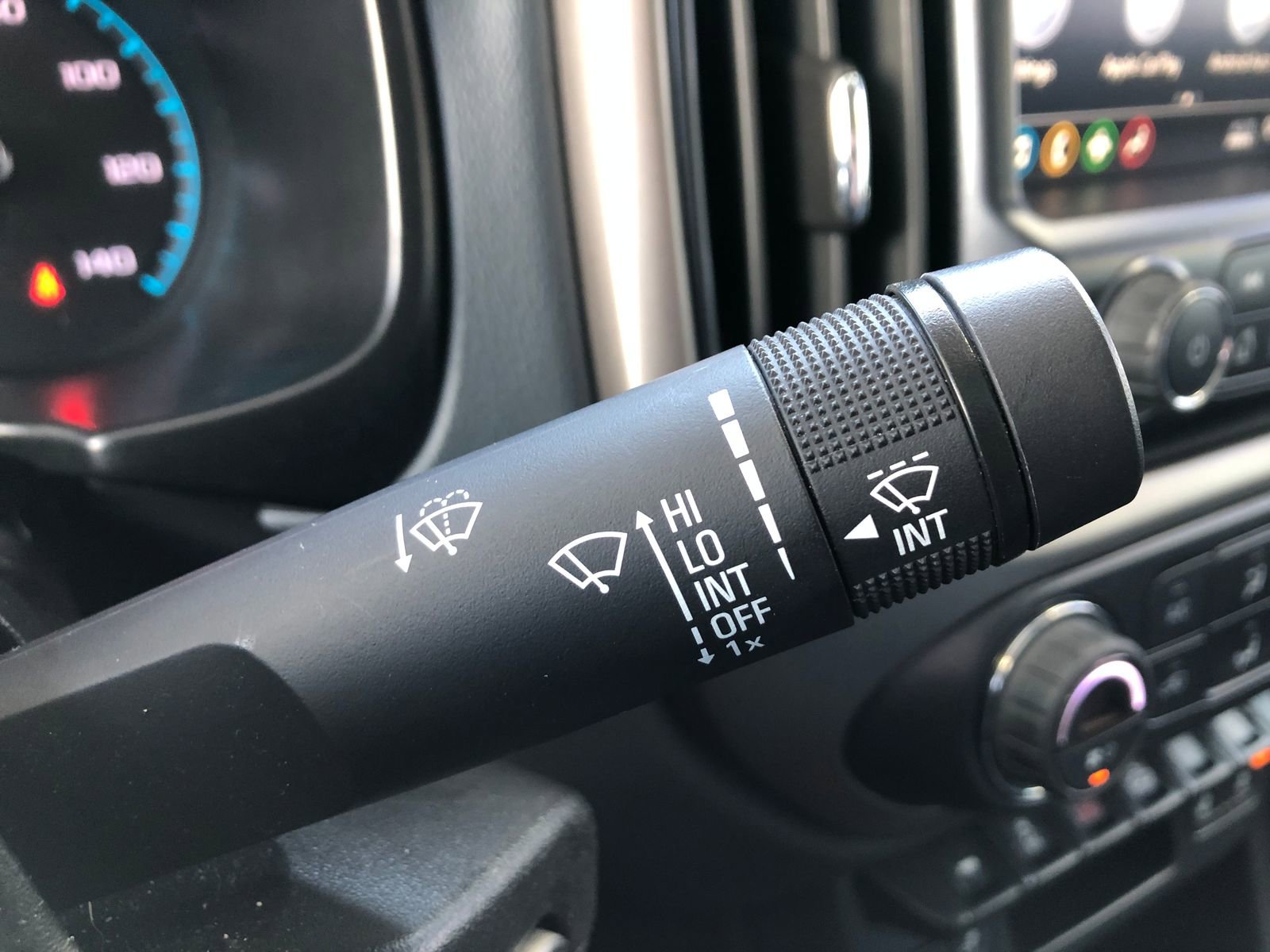 Used 2022 Chevrolet Colorado Z71 AWD/4WD image 28