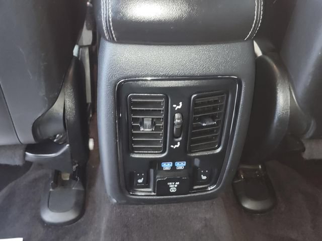Used 2016 Jeep Grand Cherokee Limited AWD/4WD image 25