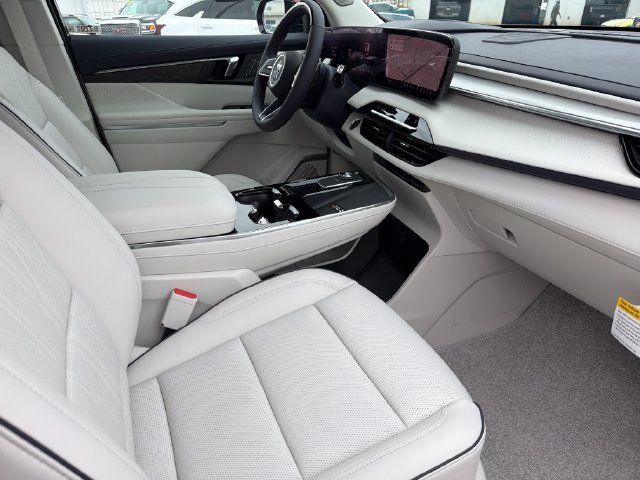 New 2027 Buick Enclave Avenir FWD image 21