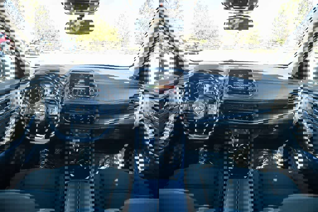 Used 2024 Nissan Rogue S image 14