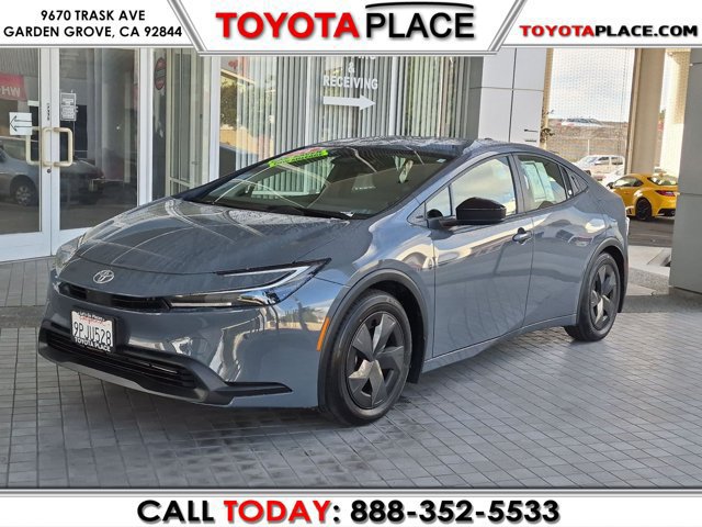 Used 2024 Toyota Prius LE FWD image 1