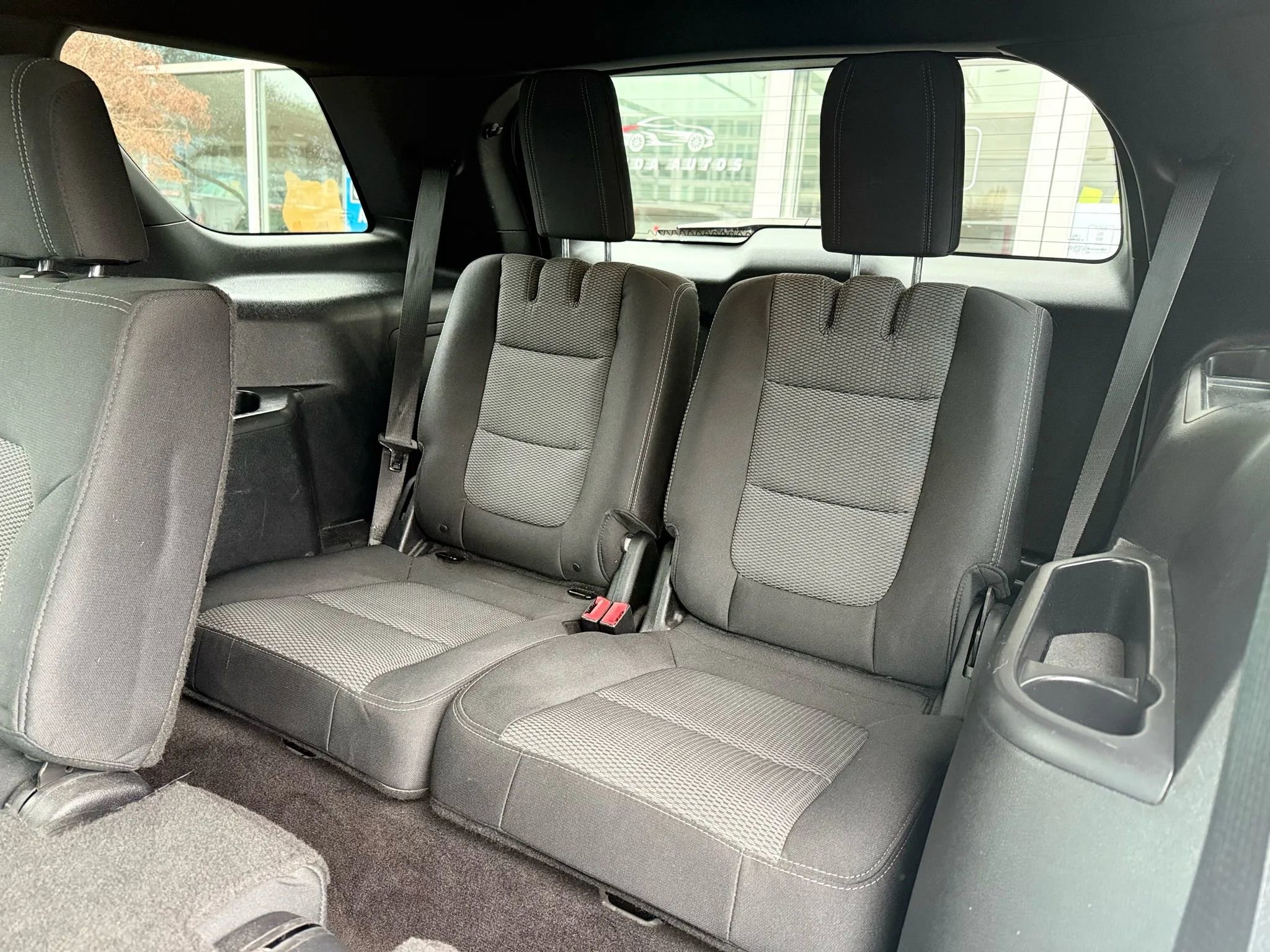 Used 2016 Ford Explorer XLT image 31