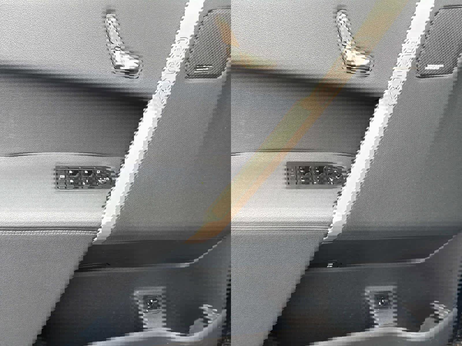 Certified 2025 BMW iX xDrive50 w/ Sport Package image 28