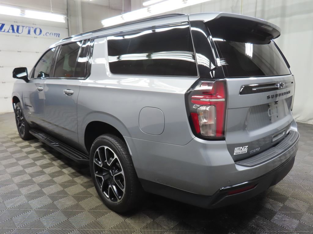 Used 2024 Chevrolet Suburban RST w/ Luxury Package image 5