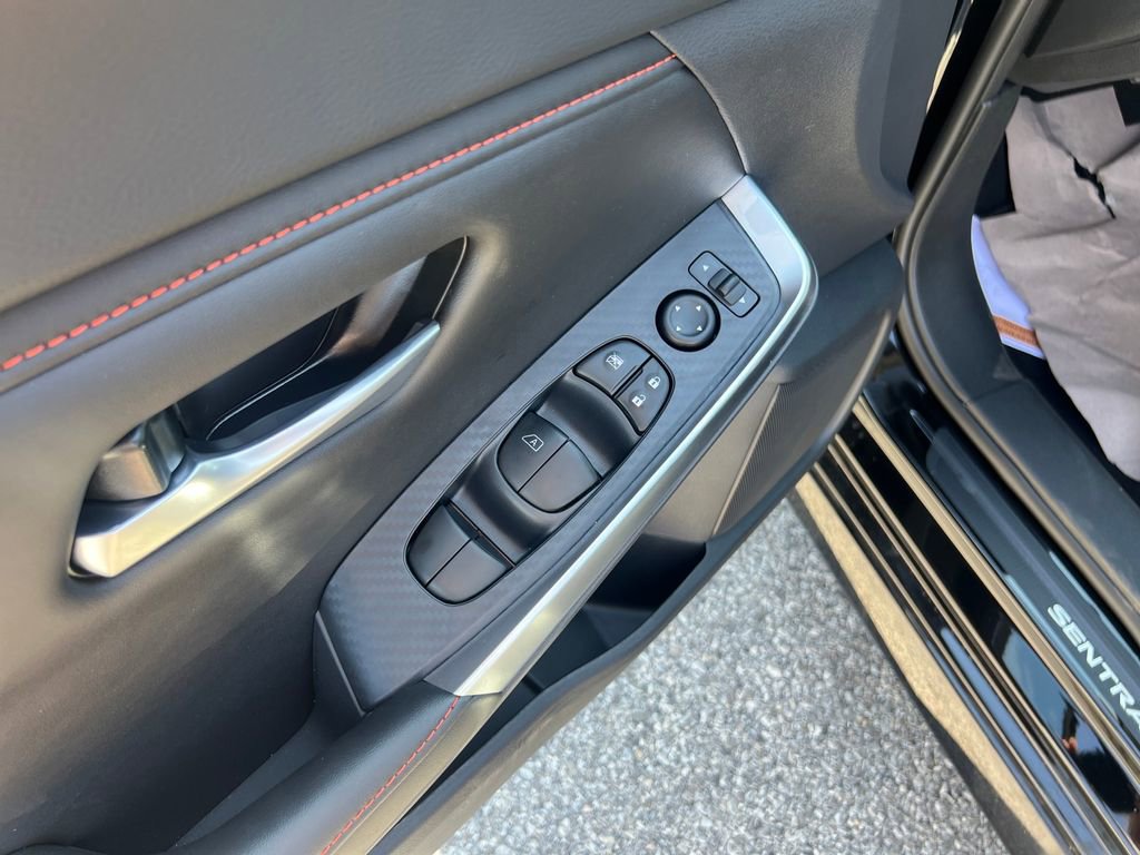 New 2025 Nissan Sentra SR w/ Trunk Package image 12