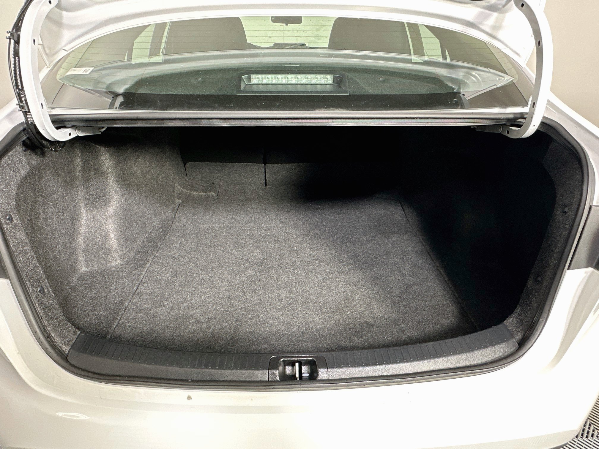 Used 2025 Toyota Corolla LE FWD image 27