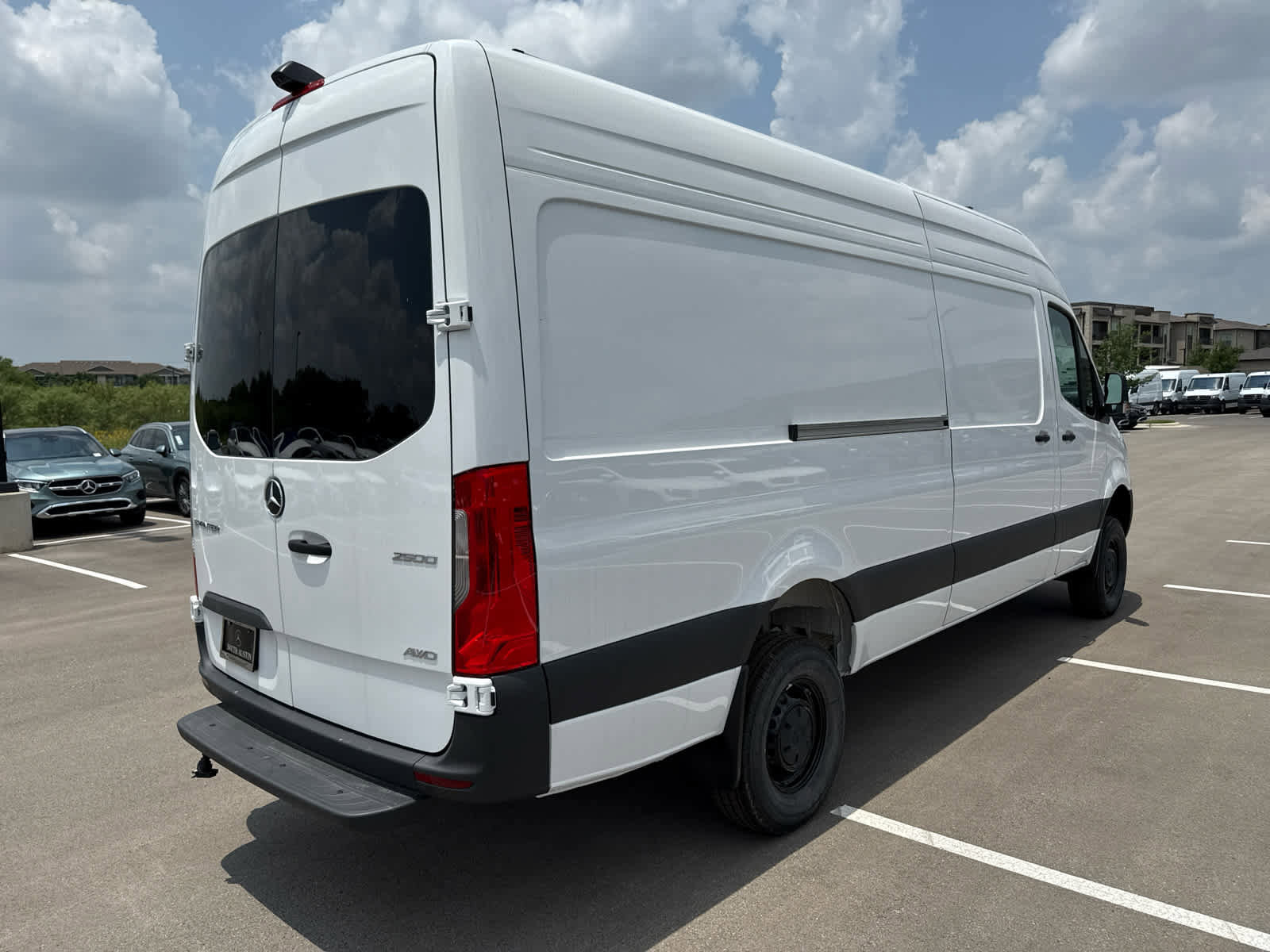 Used 2025 Mercedes-Benz Sprinter 2500 image 4