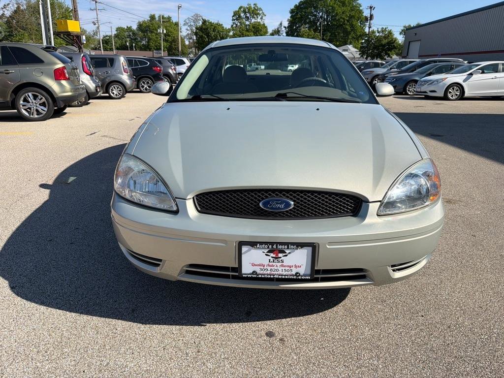 Used 2004 Ford Taurus SE FWD image 3