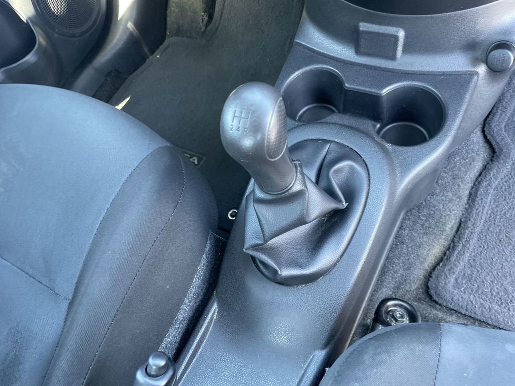Used 2018 Nissan Versa S image 21