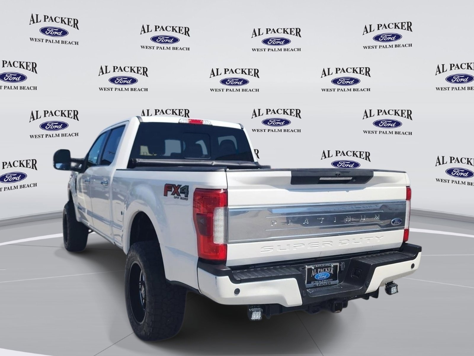 Used 2017 Ford F350 Platinum w/ FX4 Off-Road Package AWD/4WD image 3
