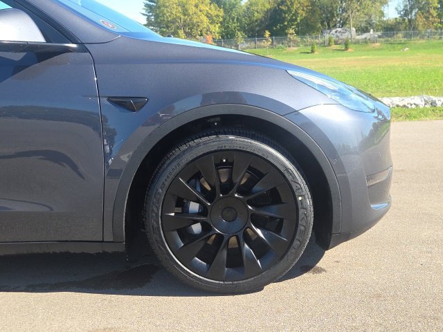 Used 2021 Tesla Model Y Long Range AWD/4WD image 4