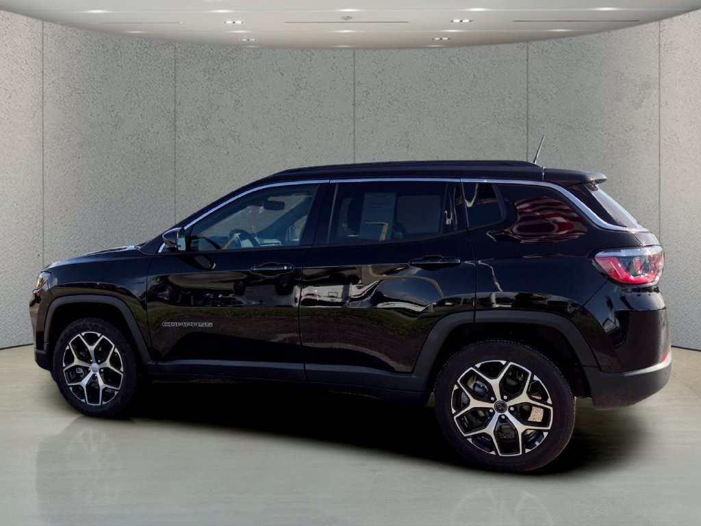 Used 2025 Jeep Compass Limited AWD/4WD image 9