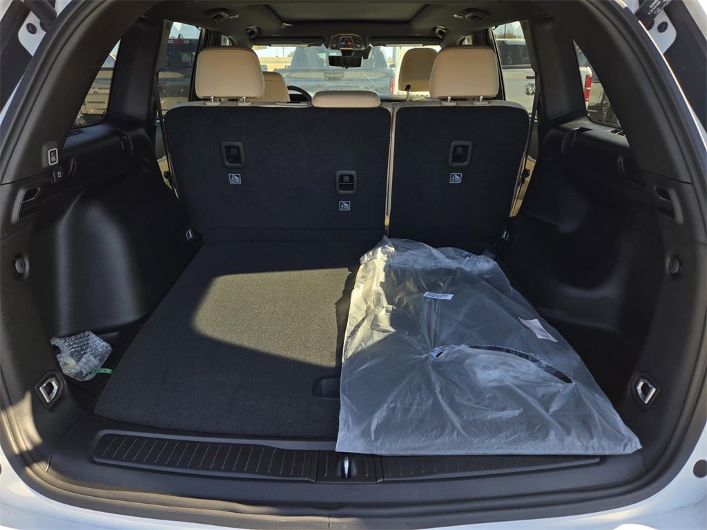 New 2025 Jeep Grand Cherokee Limited w/ Luxury Tech Group II image 10